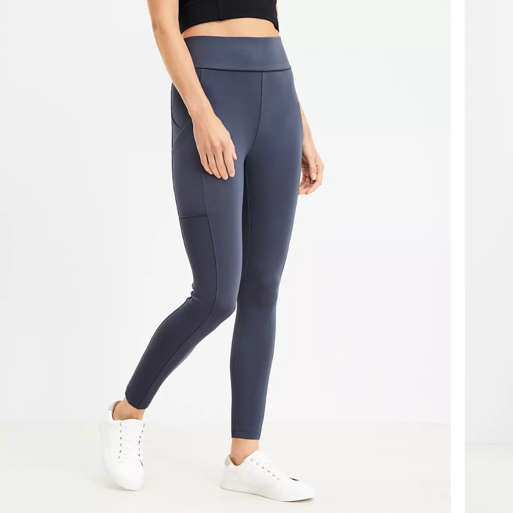 Lou & Grey Dark Blue Pocket Leggings